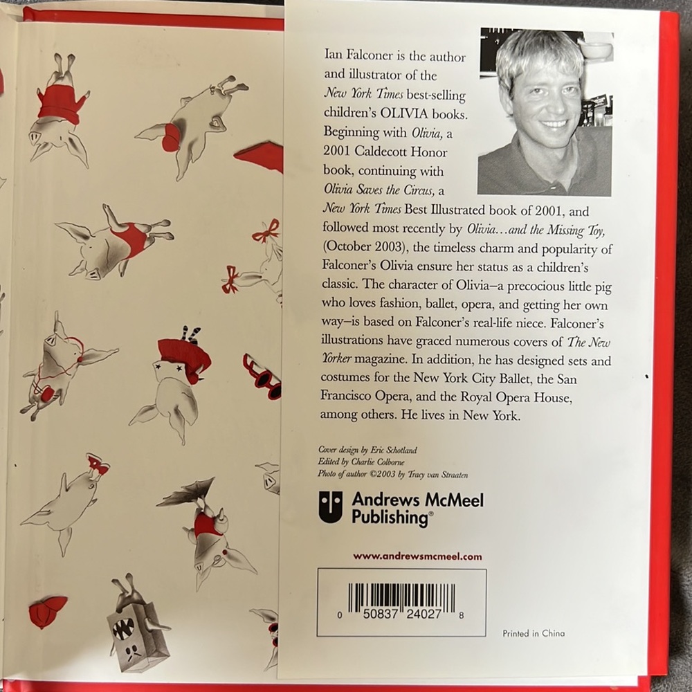 NWT Dream Big Olivia by Ian Falconer Hard back book with dust cover